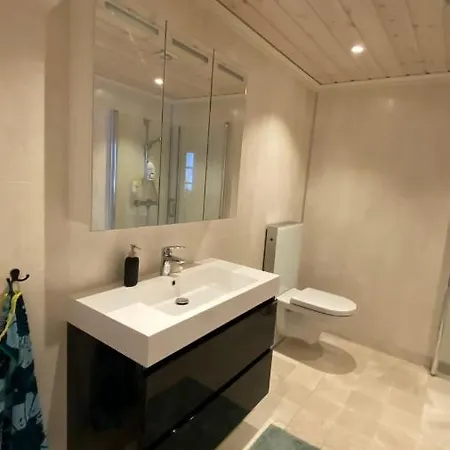 Penthouse By The Lift, 4 Bedrooms, 2 Living Apartment Stranda (More og Romsdal)