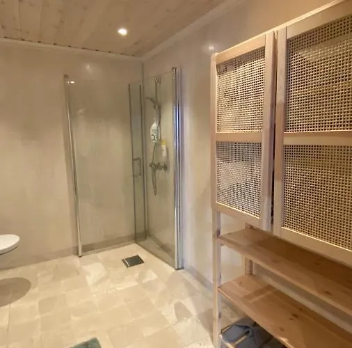 Penthouse By The Lift, 4 Bedrooms, 2 Living Апартаменты